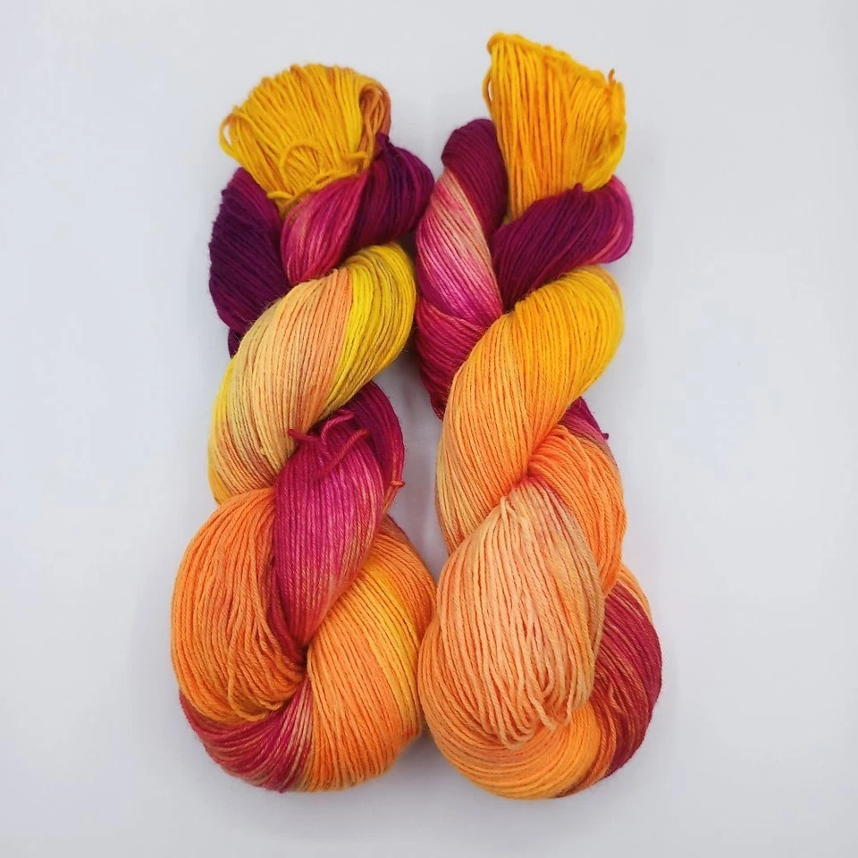 (9,90€/100 g) handgefärbte Sockenwolle 4 fach Färbung Polar Light 22 Neon Farben - Bild 3 von 4