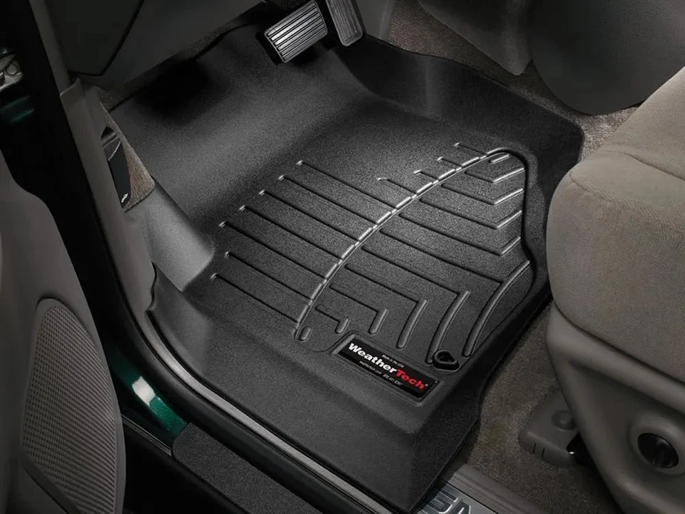 WeatherTech FloorLiner for 2002-2006 Chevrolet TrailBlazer EXT - 1st Row, Black - Image 2 of 4