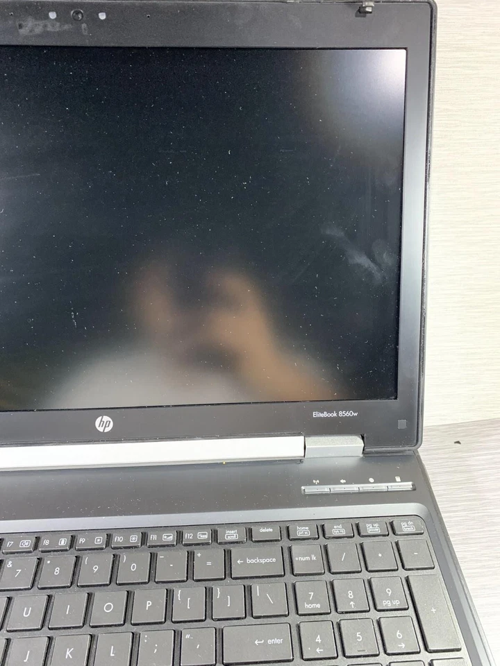Portátil HP EliteBook 8560w Negro Pantalla 15.6" Intel Core i5 RAM 8GB - Para Piezas Foto 4 de 4