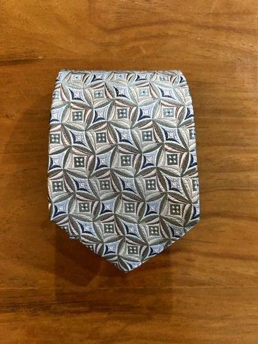 The Men's Store Bloomingdale's Men's Tie Blue Pattern 100 Silk