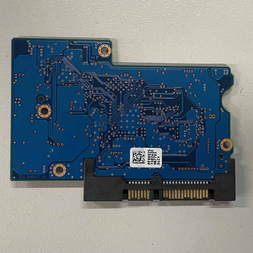 Toshiba HDKPC03A0A02 3.5" 1 TB SATA HDD PCB Board 220 0A90377 01 - Image 3 of 4