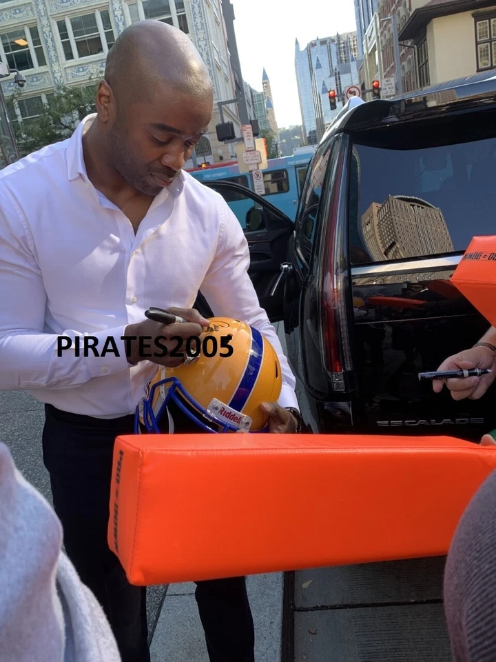 CURTIS MARTIN SIGNED TOUCHDOWN PYLON NEW YORK JETS FOOTBALL PROOF JSA COA - Image 2 of 2