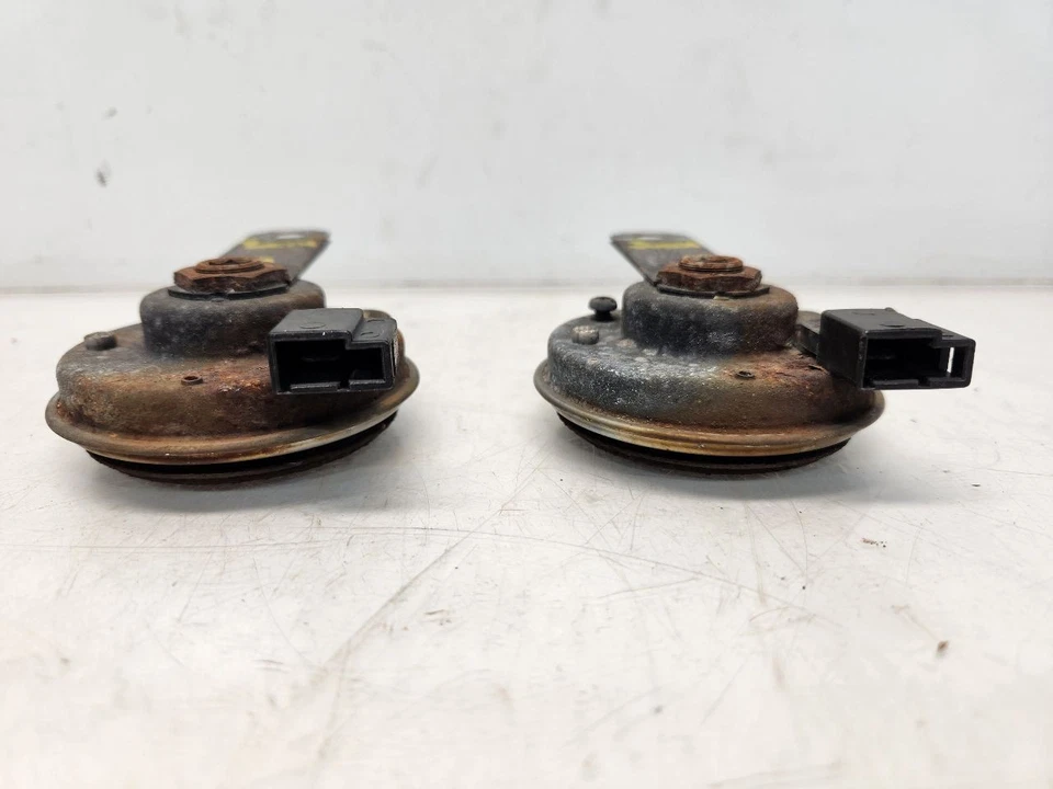 Buzinas dianteiras Toyota 4Runner (3.4L / AT) 1998 - PAR - Imagem 3 de 4