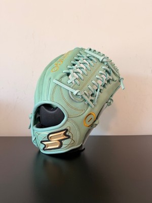 SSK Shugo Baseball Glove 11.75  with box and glove bag. #4 out of only 30 made