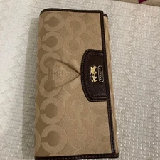 long wallet