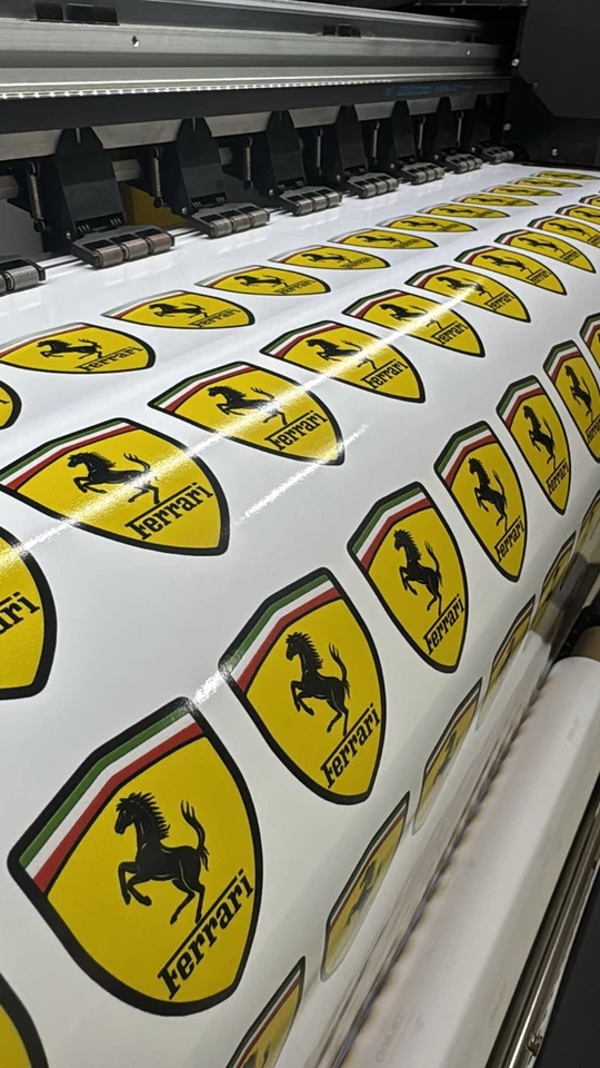 Pegatinas Ferrari 2 X pegatinas logotipo tuning impermeable protección térmica resistente a la intemperie nuevo - Imagen 3 de 4