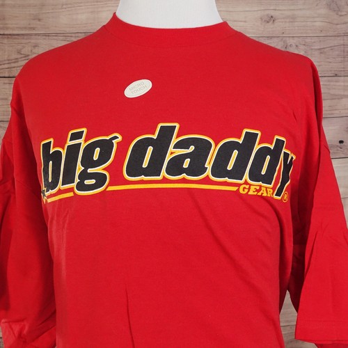 T-SHIRT VINTAGE DEADSTOCK BIG DADDY GEAR MANICA CORTA ROSSA TAGLIA 2XL NUOVA! 00s Y2K - Foto 1 di 8