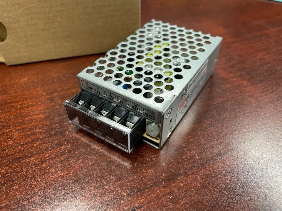 Convertidor cerrado de CC DC Mean Well SD-15A-12 1 salida 12V 1,25A 18V entrada Foto 2 de 2