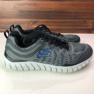 skechers overhaul debbir