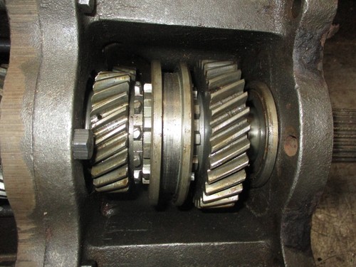 Case 480B Backhoe 8 Speed Shuttle Transmission Gear Box 580B Tractor - Picture 10 of 19