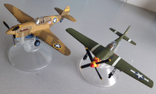 Corgi : P51 Mustang & P-40 Warhawk, with stands, USAAF in 1:72 scale. Pre-owned.