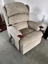 HSL Aysgarth Petite Plus Riser Recliner Chair - Excellent Condition