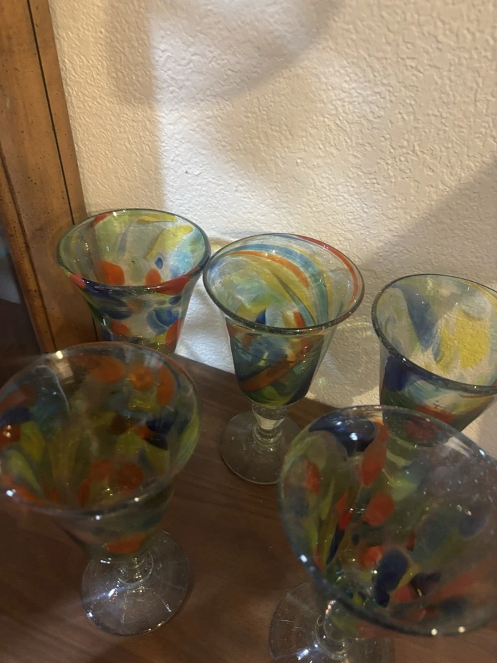 Juego de 8 copas de vino de agua confeti soplado a mano mexicano Foto 3 de 4