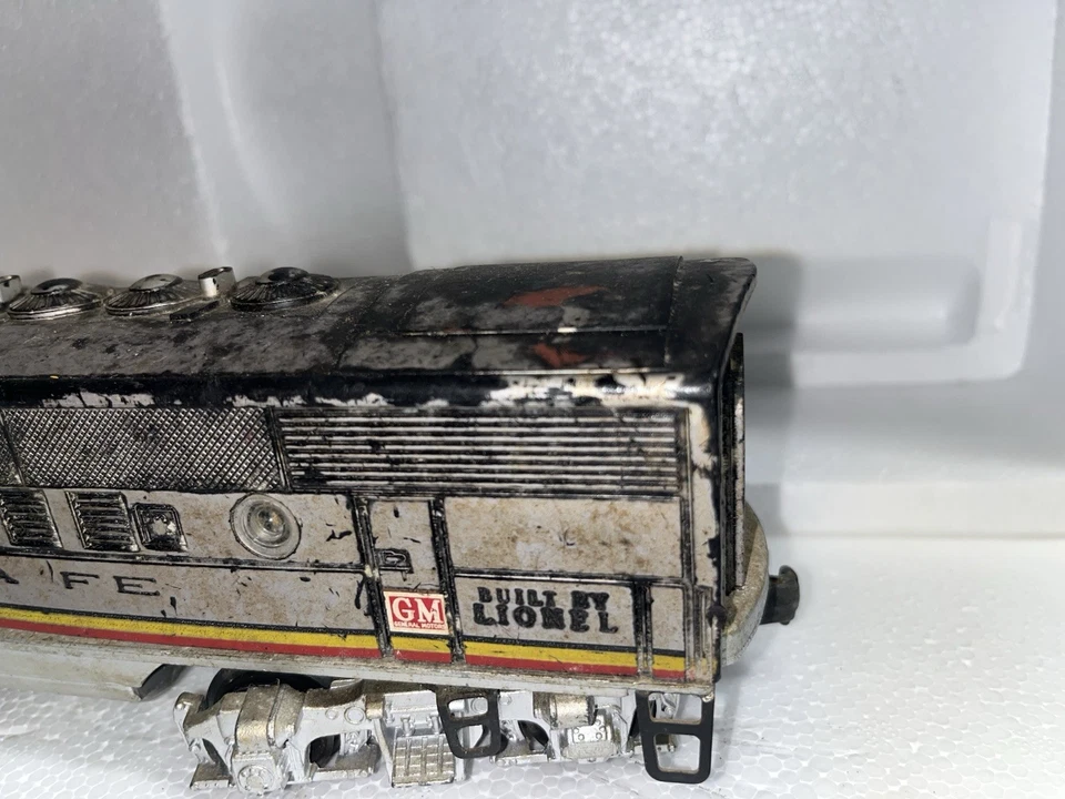 Lionel 2333-20 O Santa Fe EMD F3 Diesel Locomotive  1949, Rare Read Untested #3 - Image 4 of 4