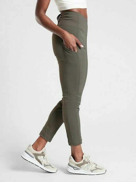 athleta trekkie hybrid crop
