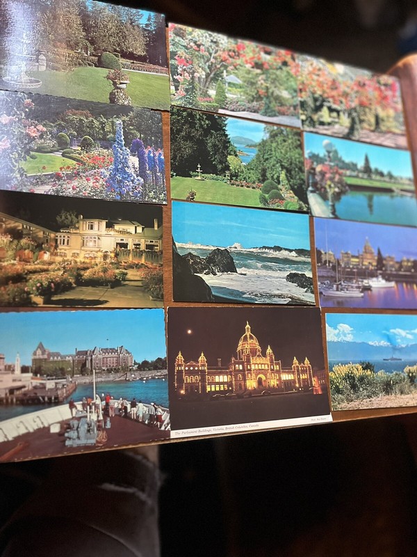 28 Vtg Victoria BC Souvenir Canada Postcards Butchart Gardens Parliament Bldg