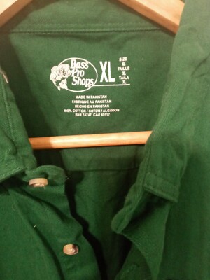 Bass Pro Shops Button Up Green Casual Work/Fishing Shirt Size XL