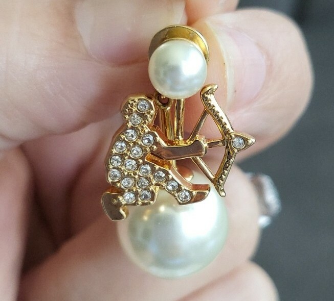 Dior Tribale Faux Pearl Earrings Zodiac Signs | eBay Dior Tribale Faux Pearl Earrings Zodiac Signs | eBay