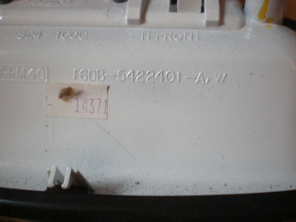 FORD TAURUS 1996 1997 MANIJA DE PUERTA EXTERIOR DELANTERA LH BLANCO NUEVO EN STOCK Foto 3 de 3