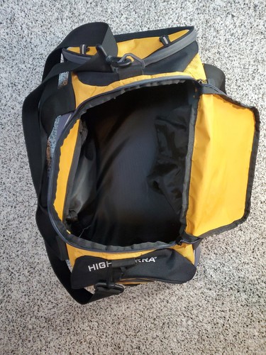 High Sierra Sport Travel Duffel Black Gold Heavy Duty Roll-out matt 21" - Picture 7 of 14