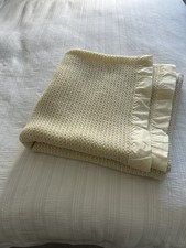 Earlys Of Witney 100% Wool Ivory Cellular Abingdon Blanket 250x245 Cms Large