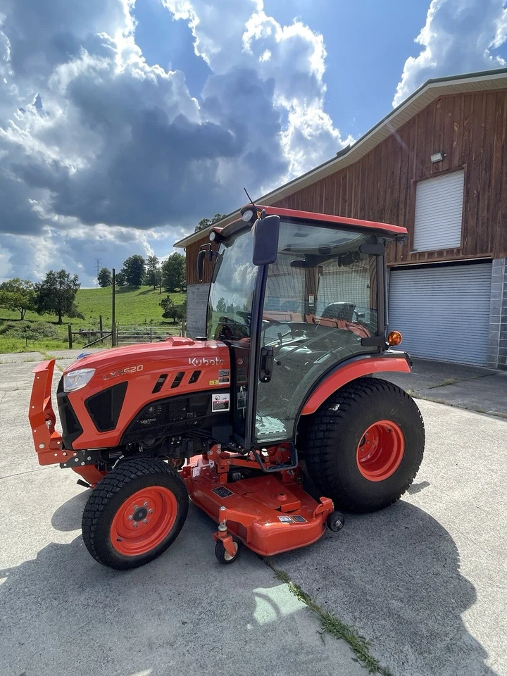 "Tractor Kubota LX3520 HSDC 4x4 con plataforma de 60"" nuevo, solo 8,2 horas" Foto 4 de 4