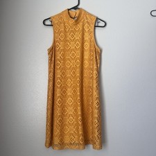 Women’s Medium Golden Mustard Yellow Lace Dress Sleeveless Knee Length Boat Neck