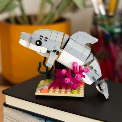 LEGO Mini Dolphin Stand 2026 Limited Edition Insiders Reward