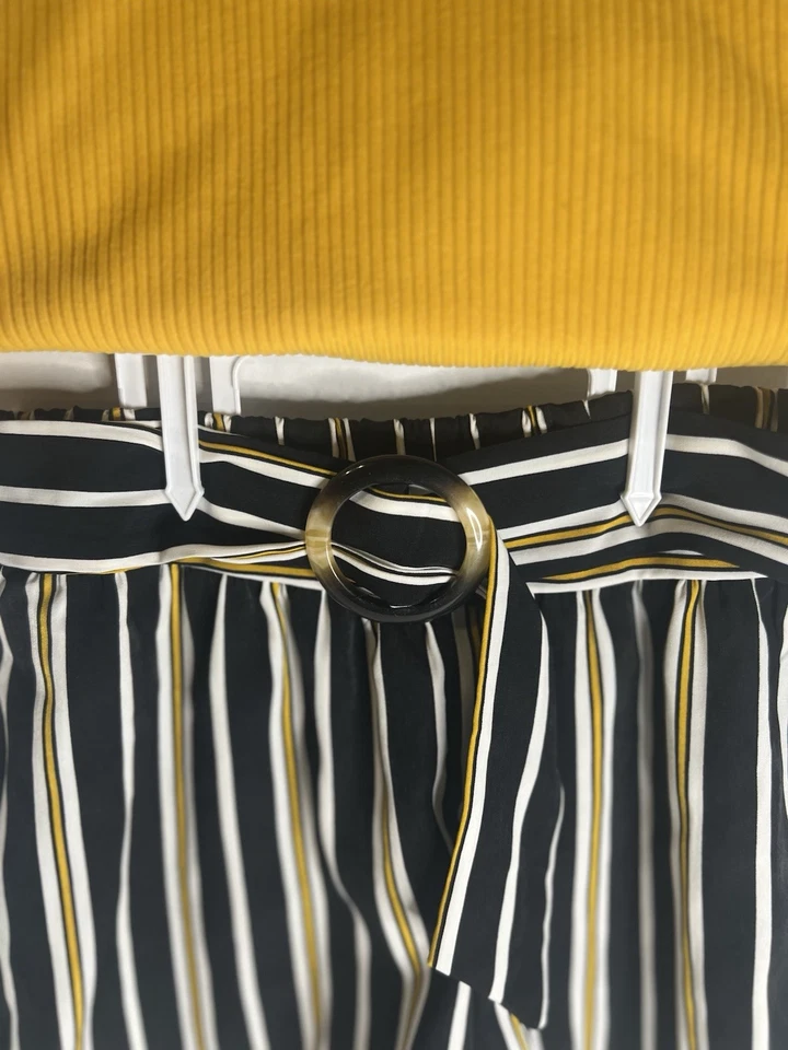 Jenna & Jessie 2 件衬衫和短裤套装,女孩 8 码黄色/黑色蝴蝶 — 第 3/4 张图片