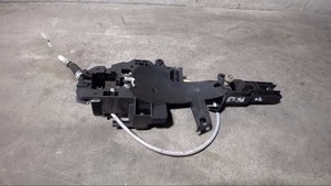 Türaussengriff Rahmen Halterung Vorne Links BMW 118d DPF Bj 2007 E81,E82,E8