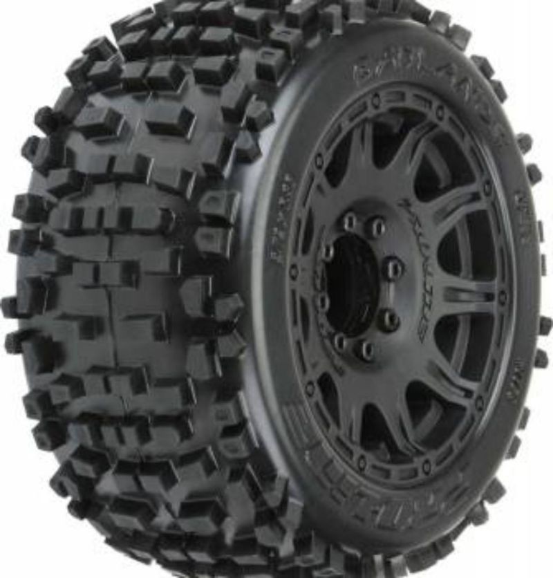 Proline Racing 1178-10 Badlands 3.8 Mtd Raid 8x32 Wheels 17m