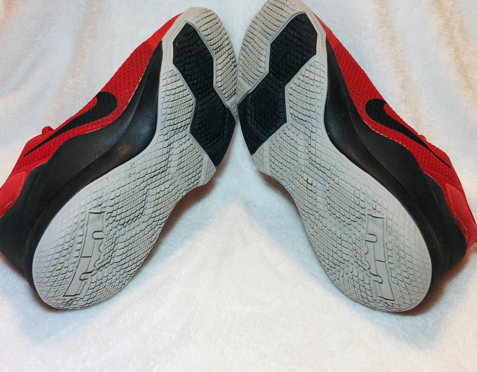 NIKE LEBRON WITNESS II Basketball Shoes Youth 6Y Red Black #922887-600 Athletic
