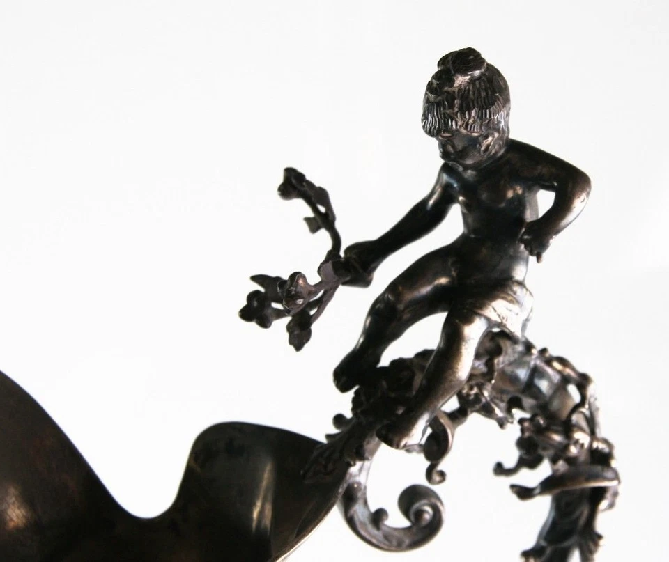 Antigua jarra y plato de agua de plata Art Nouveau Cherubse Foto 3 de 4