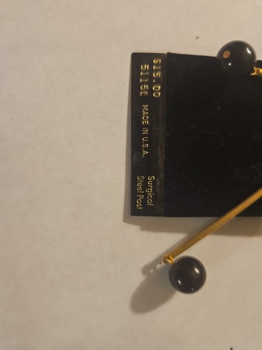 Pendientes colgantes en tarjeta tono dorado, MONET - Imagen 2 de 4