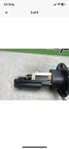 CBR 1000rr 04-07 Fuel Pump - Picture 1 of 9