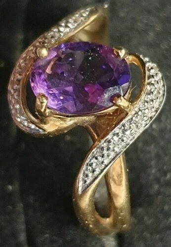 Anelli antichi in oro con pietra principale ametista