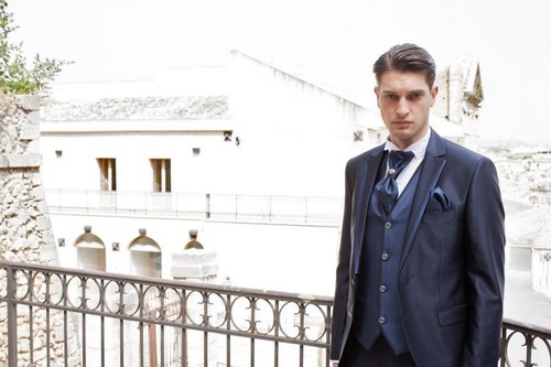 Abito Cerimonia Uomo Musani Blu Slim Fit con Panciotto e Cravatta Taglia 54