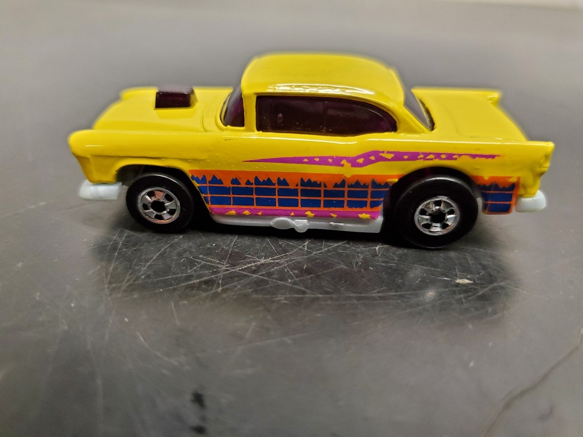 ミニカー Hot wheels '55 Chevy Pro Street Amazon.com: Hot Wheels '55 Chevy Diecast Car, Rod Squad Series 3