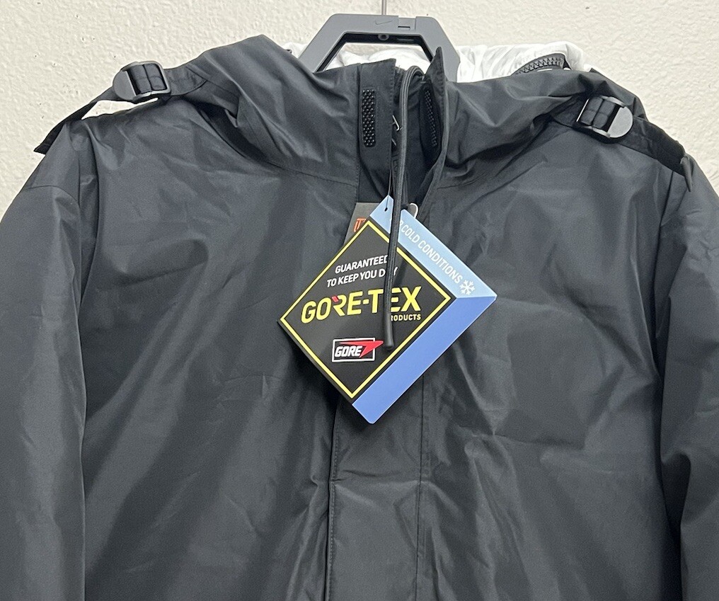 NIKE ナイキ　STORM-FIT ADVジャケット Nike Trail Storm-Fit ADV 'Cosmic Peaks' Black Rain Jacket