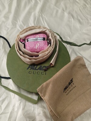 GUCCI×PALACE Airpod Pro case GG-Pスプリーム s-l400.jpg