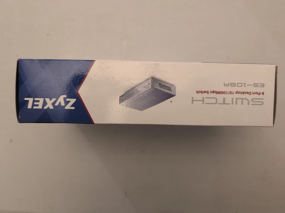 Zyxel ES-108A 8-Port Desktop Fast Ethernet Switch - BNIB - Image 2 of 3