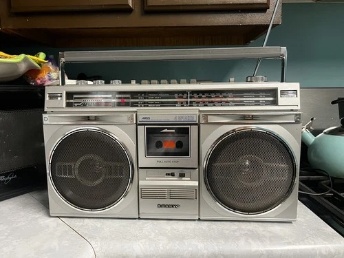 Sanyo M9935K 80's Vintage Boombox Stereo Cassette Tape Deck Radio
