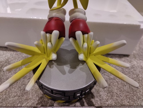 Super Sonic 15" Statue First 4 Figures Sonic The Hedgehog - Picture 10 of 15