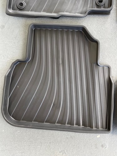 2022 - 2024 HONDA CIVIC FRONT & REAR ALL WEATHER FLOOR LINER MAT SET OEM - Picture 2 of 10