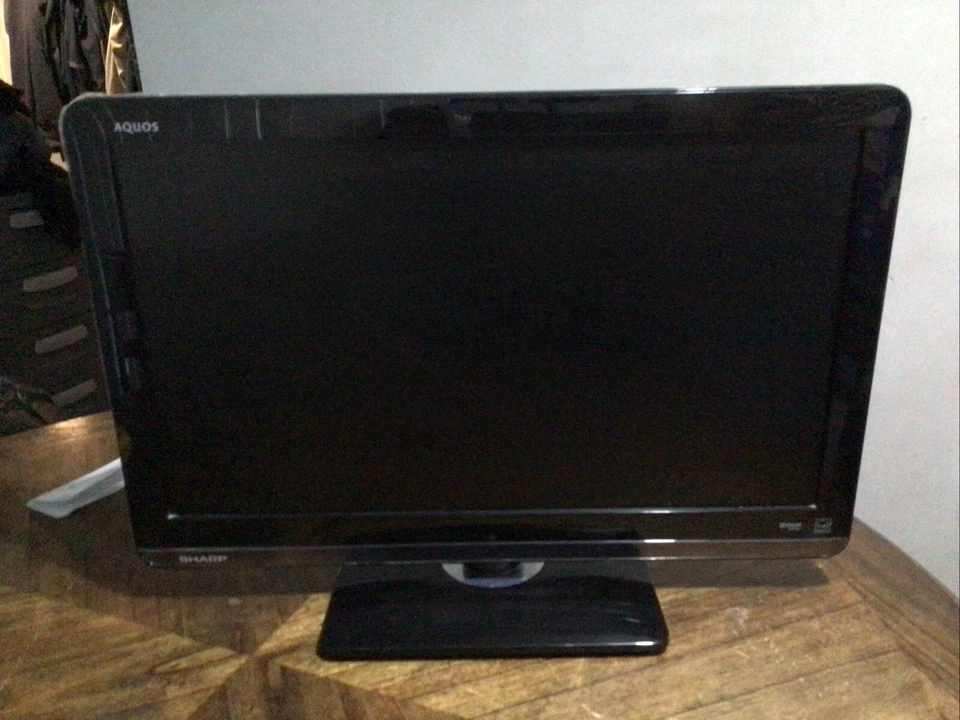Sharp TV LC-22LS510UT 22” AQUOS Led LCD Hard Drive TV Edge Lit - Not Powering Up - Image 3 of 4