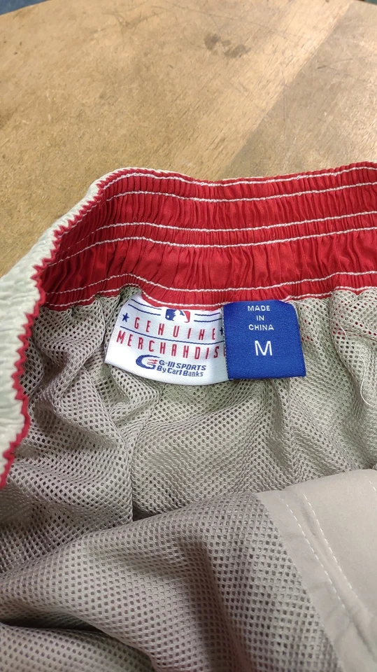 G-III 运动 Carl Banks 圣路易斯红雀米色板短裤 M 码中号 — 第 3/4 张图片