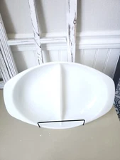 Pyrex #1063 1-1/2 Quart Divided Section Oval Casserole Baking Dish All White USA