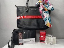 Stone Mountain-nwt -$99.99 -msrp $189.00-free, Usb&cables-& Pouch Wrestlet/scarf