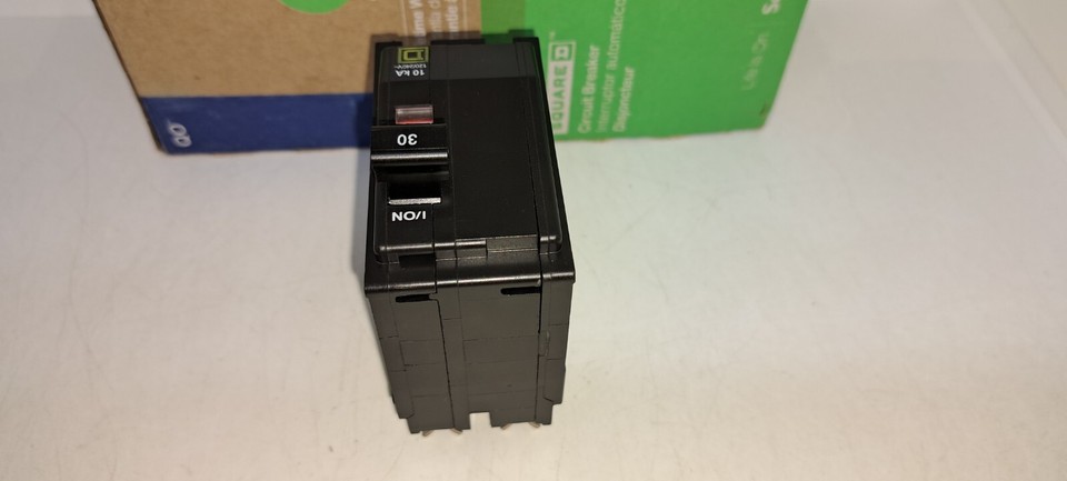 Interruttore QO tipo 2 poli SQUARE D QO230 30 Ampere Interruttore QO tipo 2 poli SQUARE D QO230 30 Ampere
