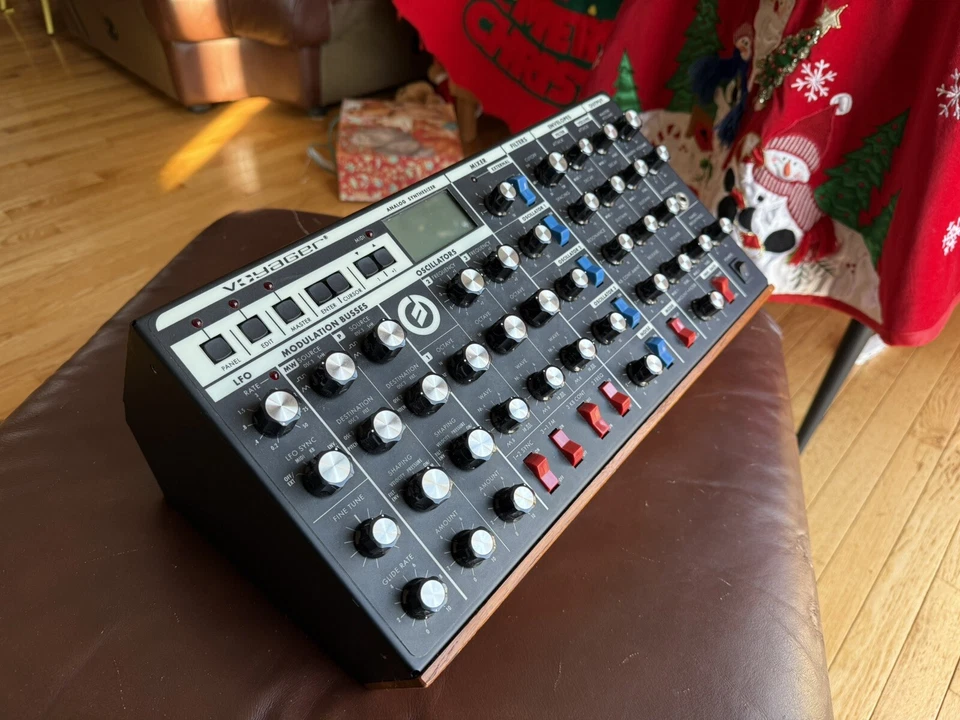 READ MOOG RACK Minimoog Voyager RME synthesizer V3.5 /rack mount - Image 4 of 4